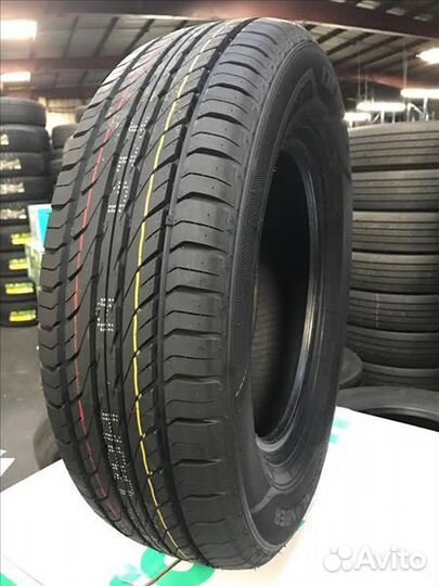 Roadmarch PrimeStar 66 215/55 R17