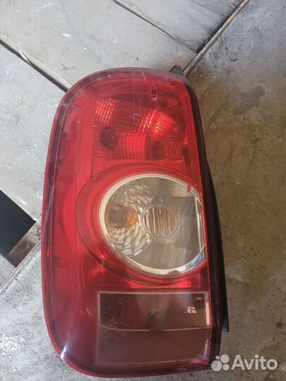 Фонарь задний левый рено дастер