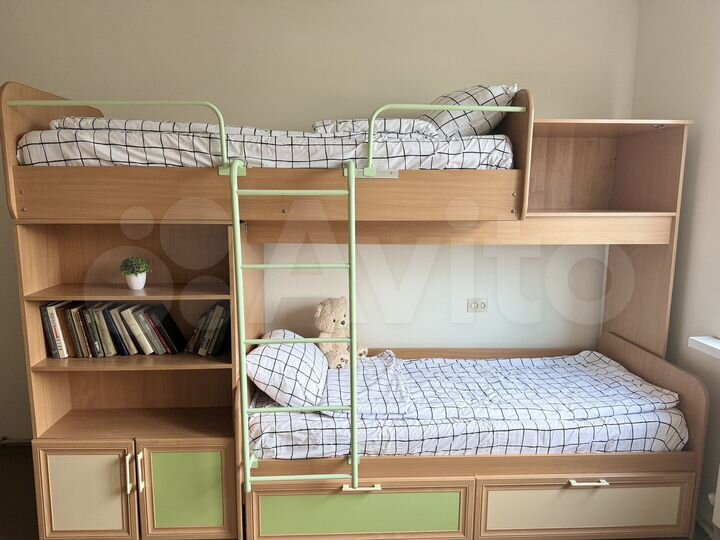 Дом 57 м² на участке 8 сот.