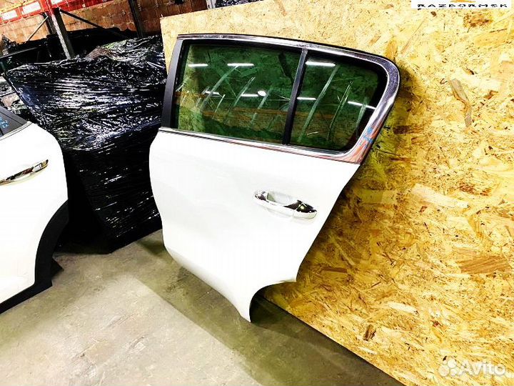 Дверь задняя левая б/у Kia Sportage 4 G