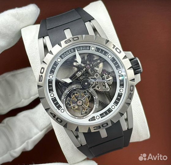 Часы Roger Dubuis Excalibur Spider