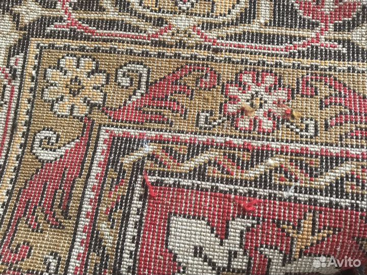 Ковер ч/ш,размер 2-3м,торг хороший
