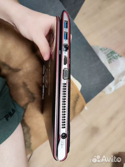 Ноутбук нерабочий, корпус норм