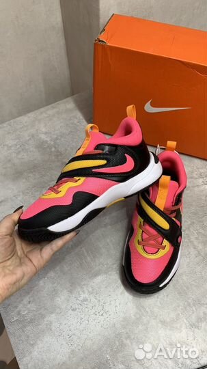 Новые кроссовки nike 35р