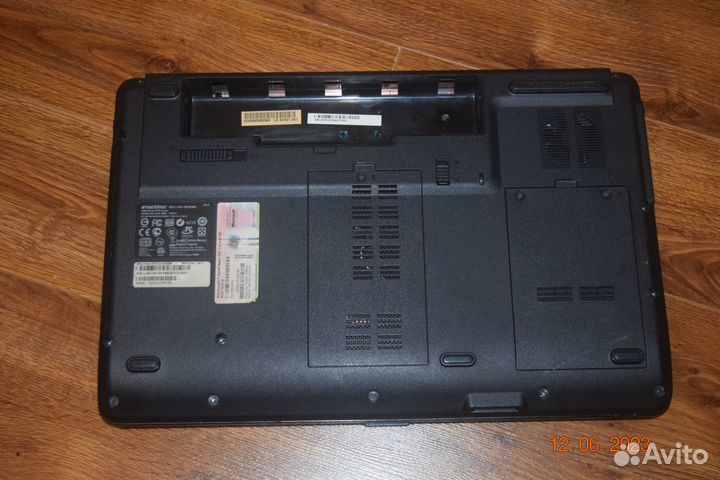 EMachines E725 корпус