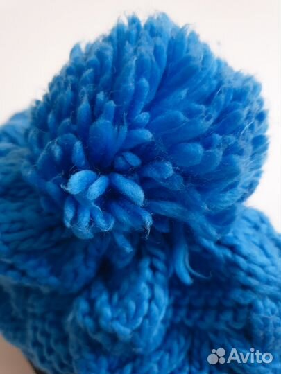 Шапка вязаная с помпоном