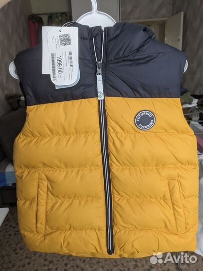 Жилетка новая для мальчика 110