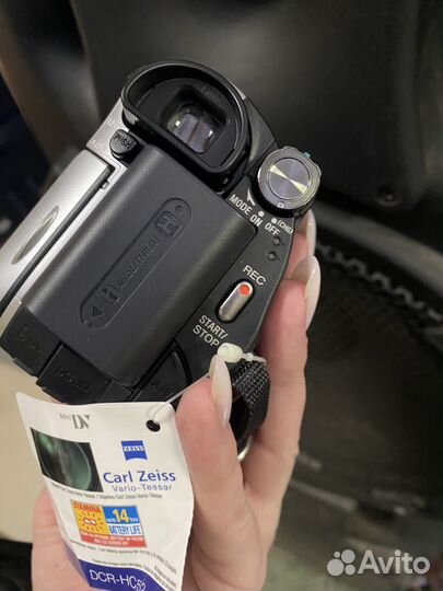 Видеокамера sony handycam