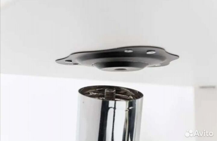 Стол маникюрный