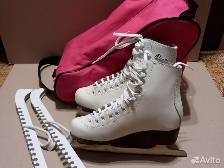 Коньки фигурные Nordway Alice