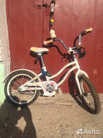 Детский велосипед бу 16 для девочки