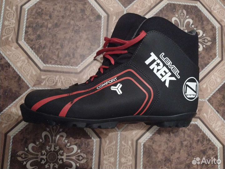 Лыжные ботинки trek level nnn 45р