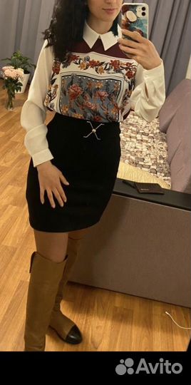 Женскаю одежда рубашка и юбка