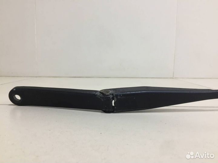 Поводок стеклоочистителя передний правый Ford Focu