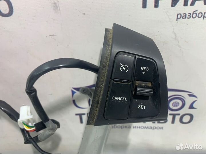 Кнопки управления на руль Kia Sorento XM D4HB 2.2