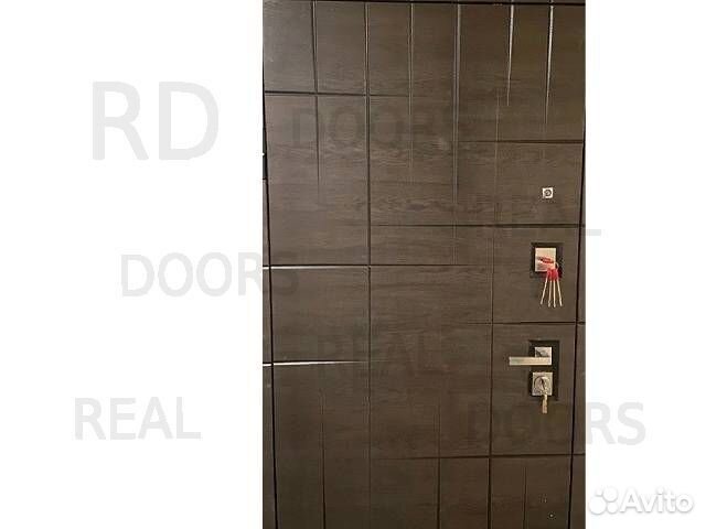 Металлическая входная дверь с рисунком для дома