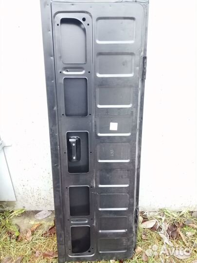 Задняя дверь Исузу пикап