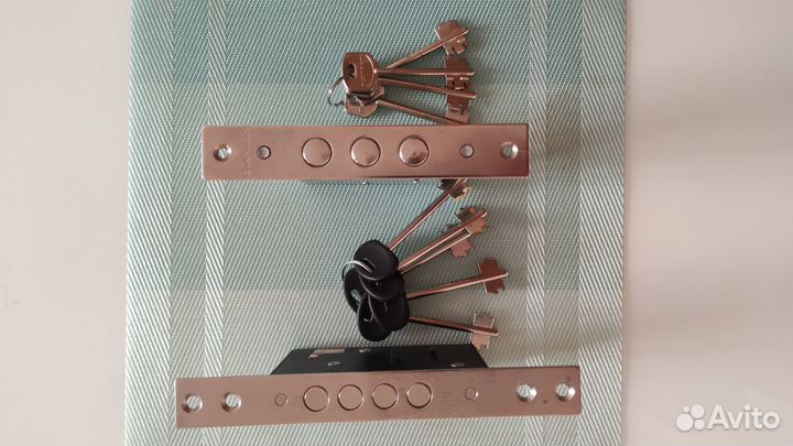 Замок дверной