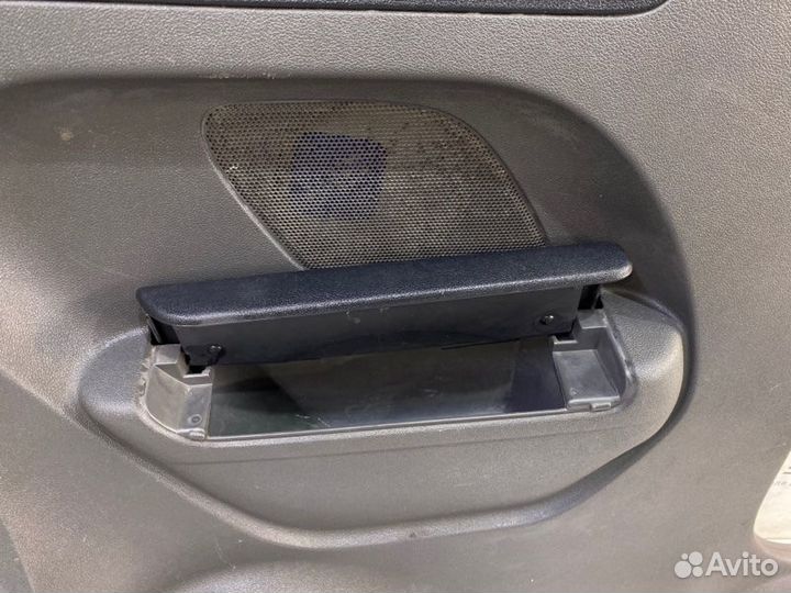 Обшивка заднего крыла (купе) задняя левая Ford