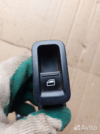 Кнопка стеклоподъемника Volkswagen Polo 5 2010-20