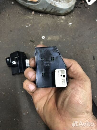 Кнопка стеклоподъемника хундай солярис 2