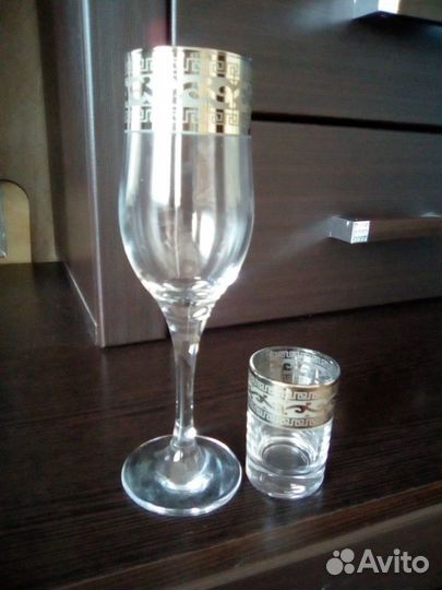Бокалы и рюмки