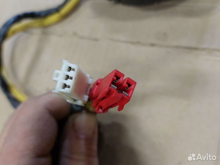 Шлейф подрулевой Mitsubishi Galant viii 1997-2005