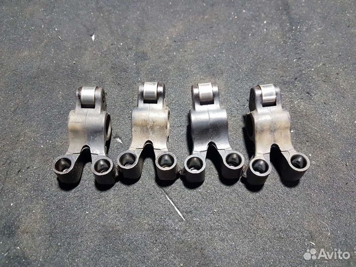 Рокер Mitsubishi Lancer 9 4g18