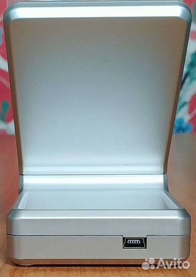 Универсальная зарядка для телефонов (Addex)