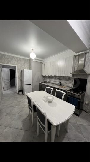 2-к. квартира, 50 м², 4/9 эт.