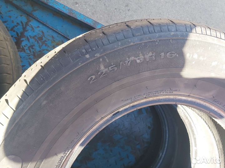 Kumho Steel Radial 798 225/75 R16