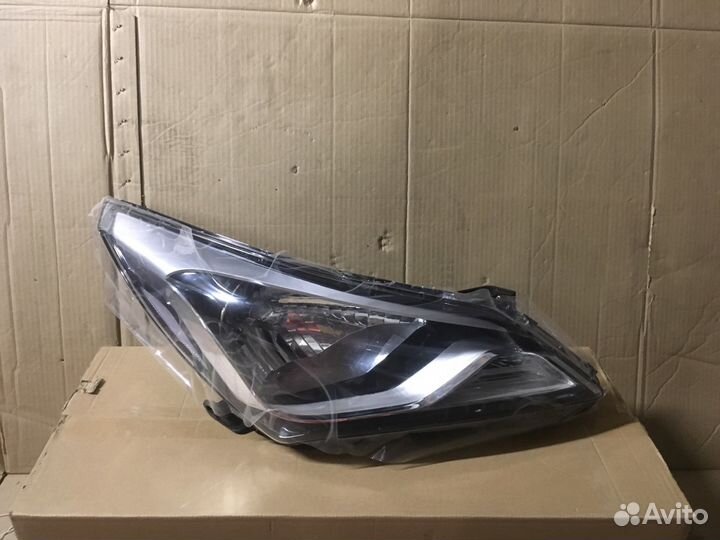 Фара передняя правая Hyundai Solaris 2014 рестайл