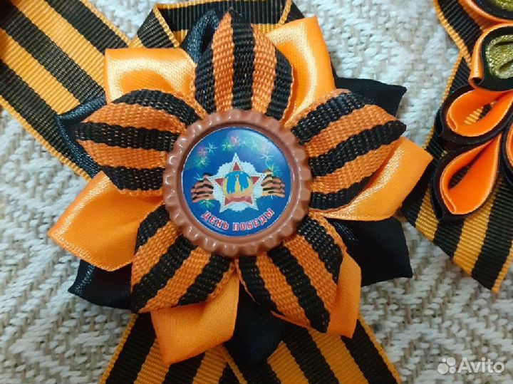 Брошки из Георгиевской ленточки к 9 Мая