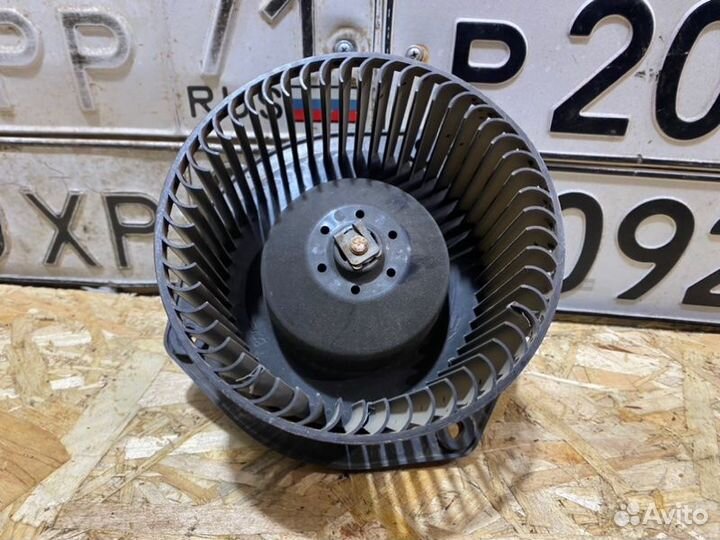 Моторчик печки Chevrolet Niva