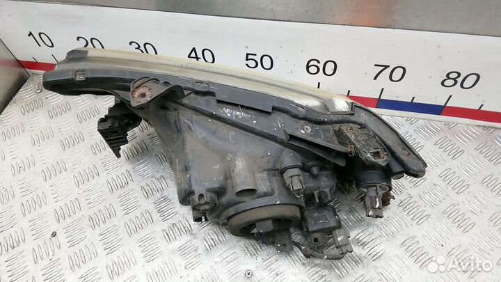 Фара Mitsubishi L200 (2006-2015)