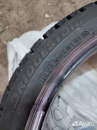 Bridgestone Blizzak Spike-02 245/40 R18 97T