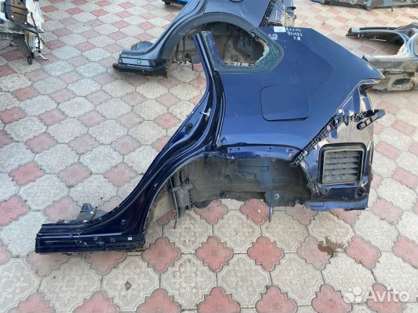 Задняя левая четверть Тойота Рав 4 50 с заходом