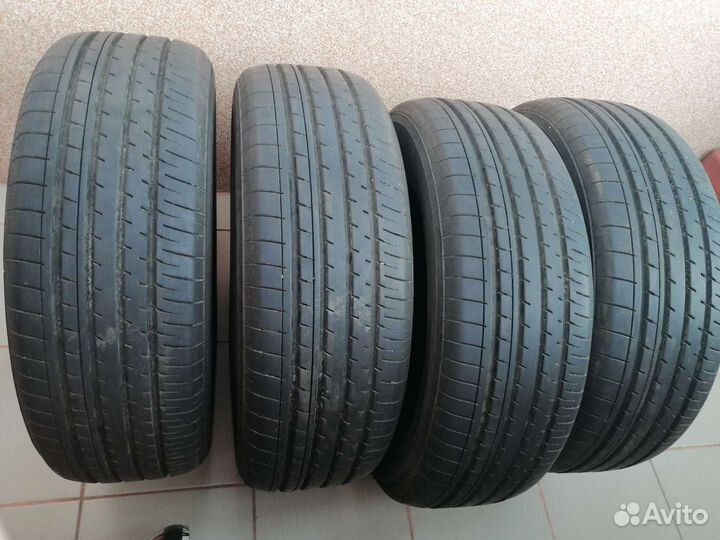 Yokohama BluEarth-XT AE61 215/65 R16