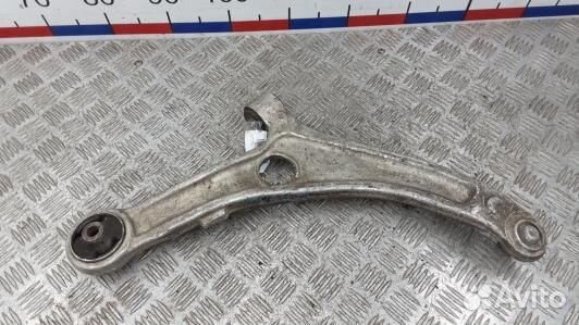 Рычаг передний нижний левый hyundai I40 (MUK09O501