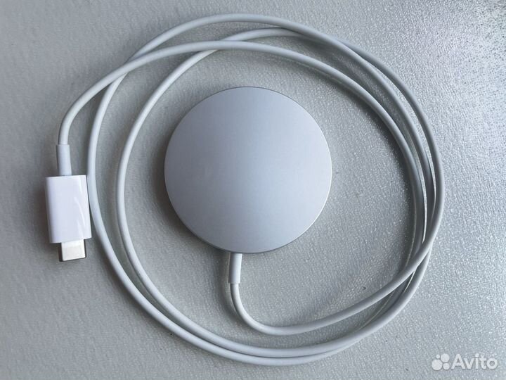 Зарядка на iPhone 12 mini