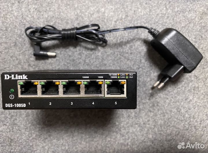 Коммутатор D-Link DGS-1005D
