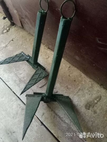 Якорь для лодки