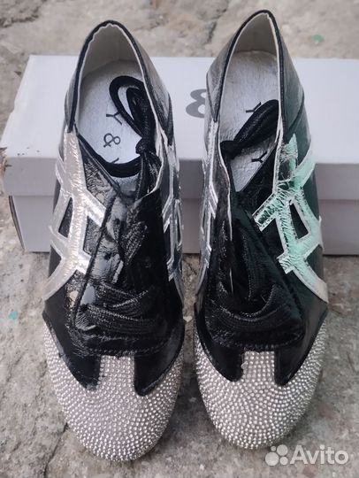 Кроссовки женские 36 размер новые