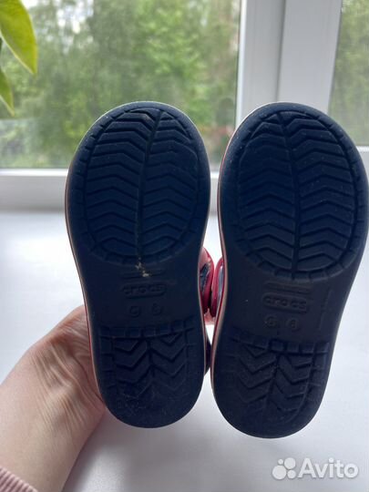 Сандали crocs c8