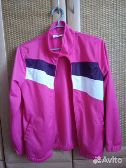 Спортивные кофта на молнии с капюшоном