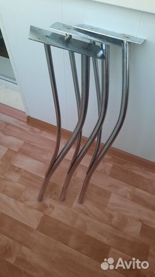 Стол обеденный