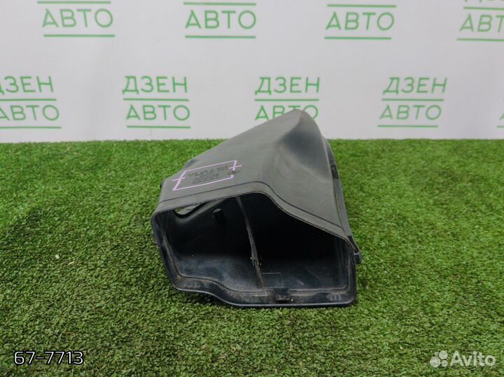 Патрубок воздухозаборника Audi A6 C6