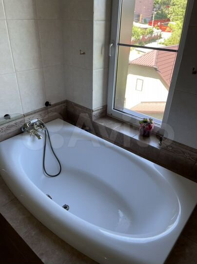 4-к. квартира, 160 м², 2/6 эт.