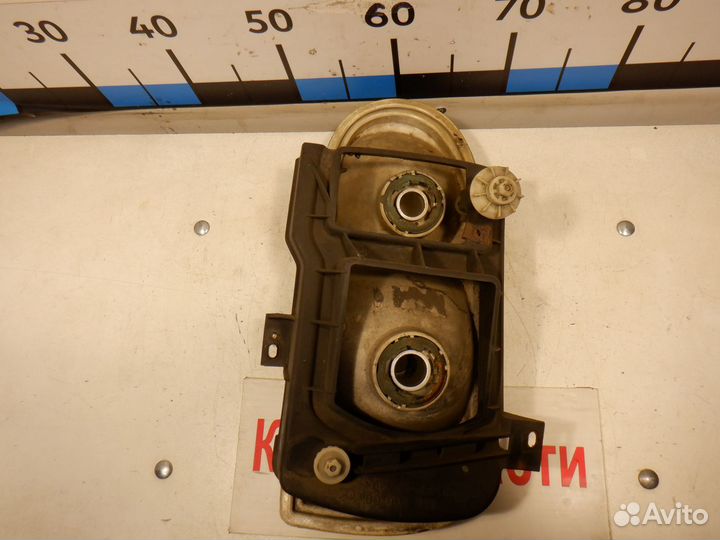 Фара правая VW Golf 3