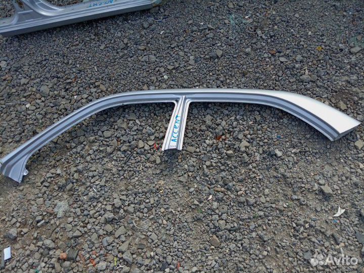 Молдинг крыши левый Hyundai Accent LC G4EB 2006